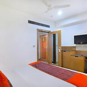 ホテル Hari Piorko Grand - 2 Min From New Railway Station