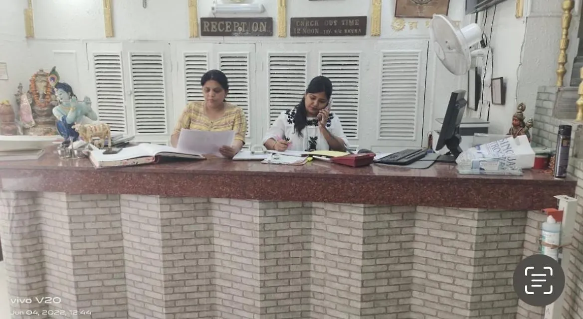 Hotel Star Palace - Near Karol Bagh Metro دلهي