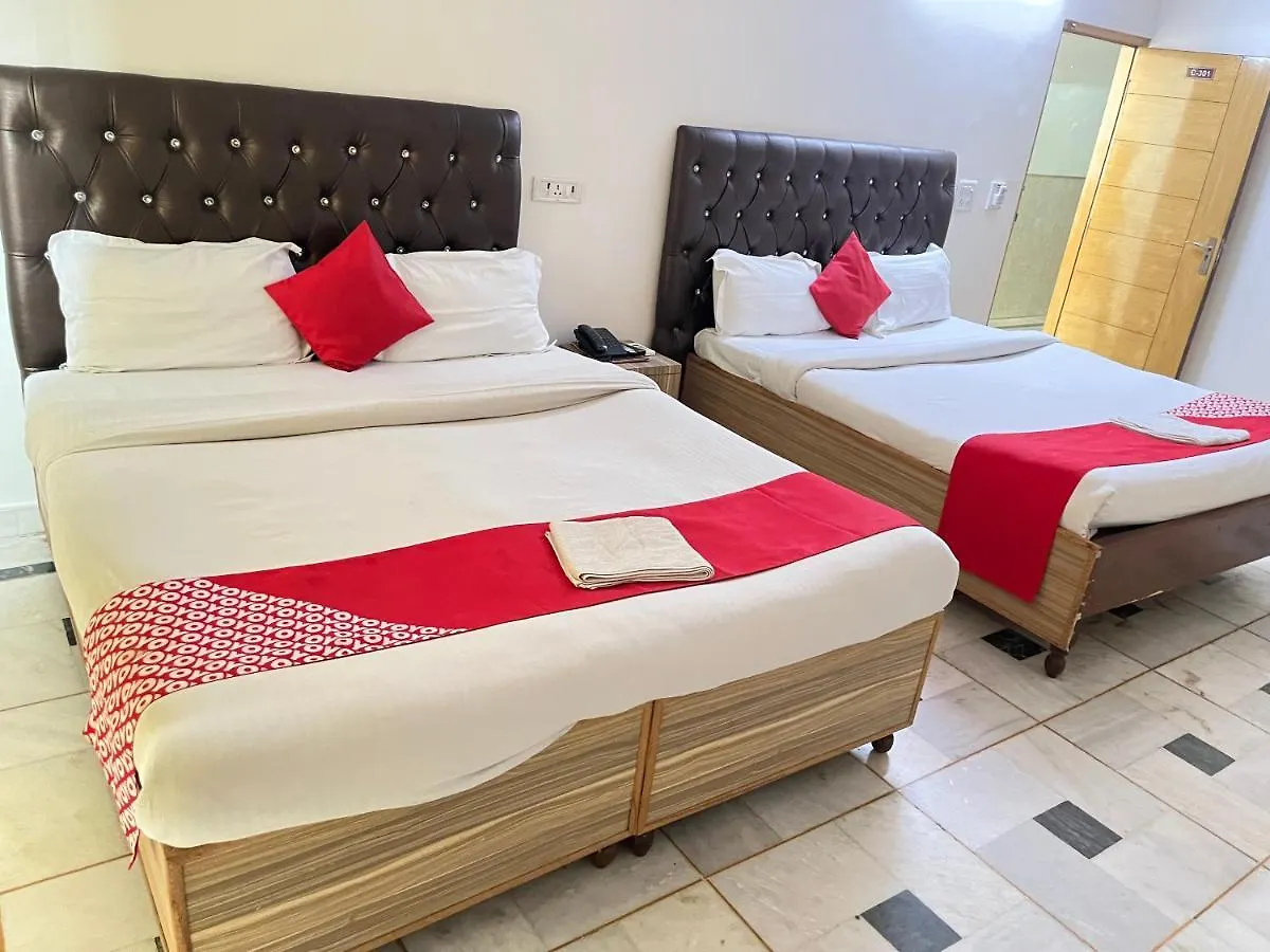 Hotel Star Palace - Near Karol Bagh Metro دلهي 2*,  الهند
